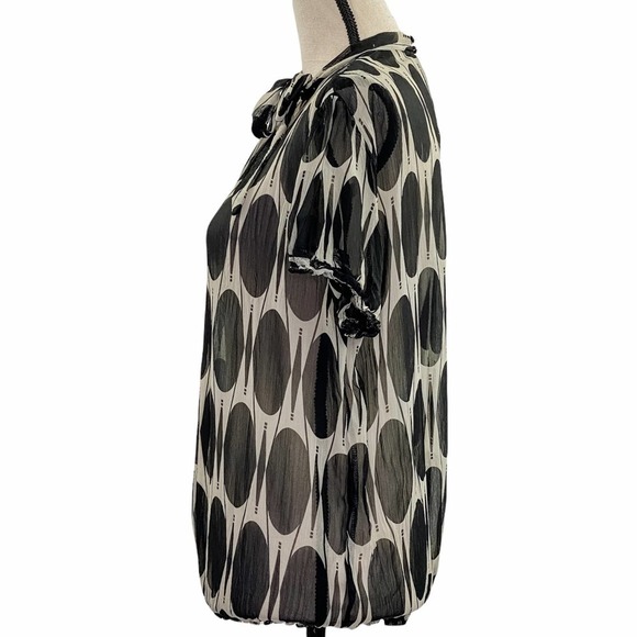 CHARLOTTE Russe Sheer Short Sleeve Geometric Print Tie Neck Smocked Waist Blouse - Picture 3 of 10